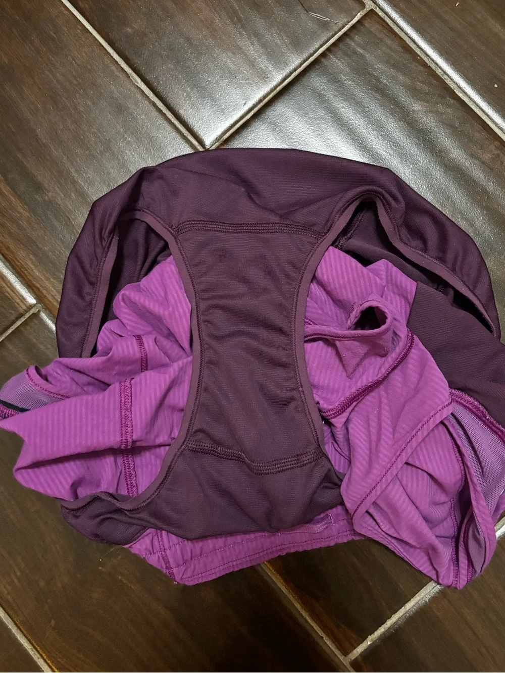Lululemon Hotty Hots Purple with Stripes 2.5”, Low-Rise, Size 6